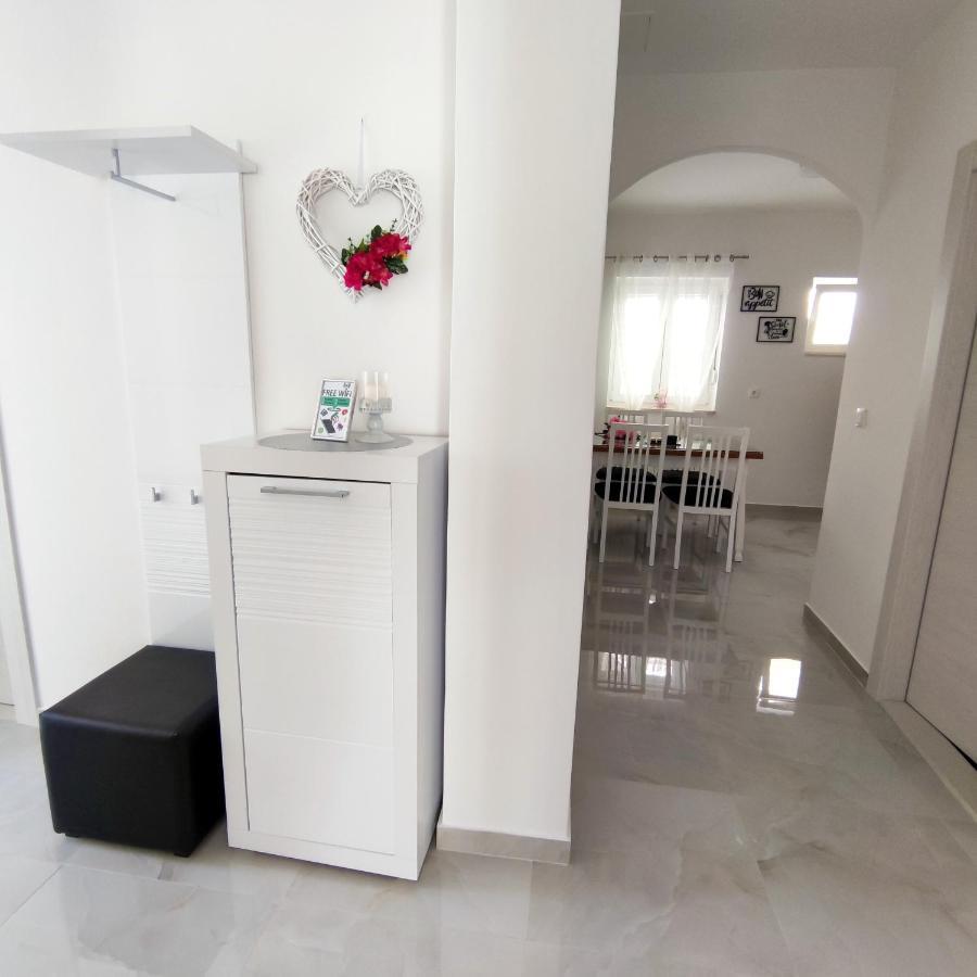 Apartman Rivana Baška Voda Exterior foto