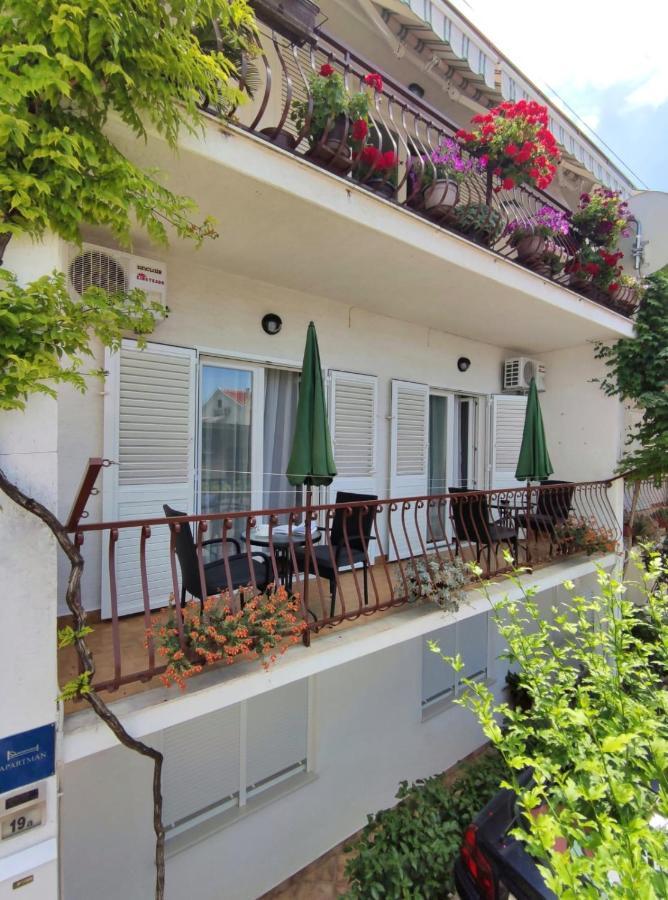 Apartman Rivana Baška Voda Exterior foto